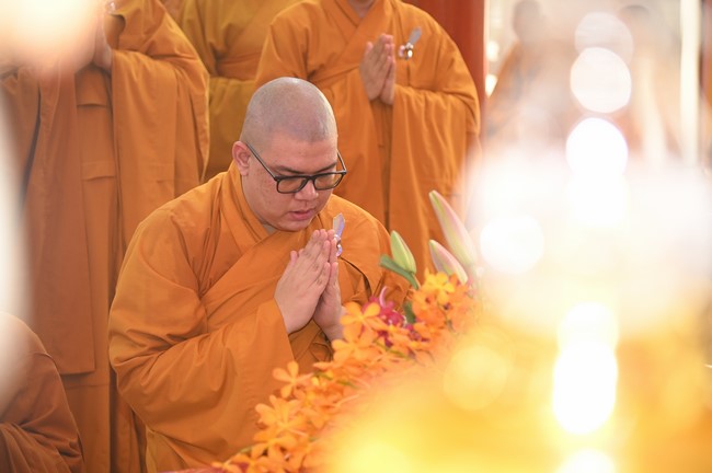 Holding Pravaranà Ceremony of the Director Board (DB) of Hoc Mon district's Vietnam Buddhist Sangha (VBS)